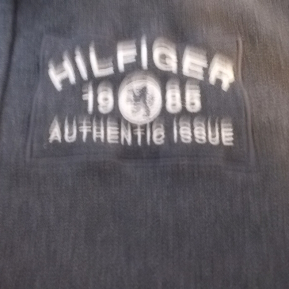 Tommy Hilfiger sweater - Picture 3 of 4